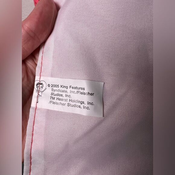 Red Betty Boop Apron with Pink Lips - Picture 5 of 5